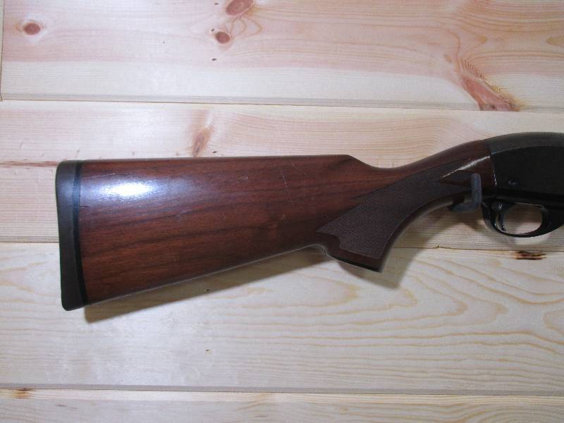 lot 2 image: Remington 870 Magnum Wingmaster pump shotgun