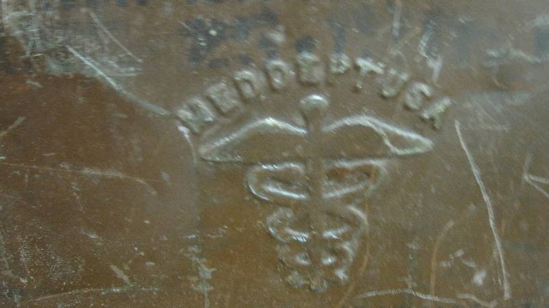 lot 6 image: Rare vintage Army Medical Field DeskCase