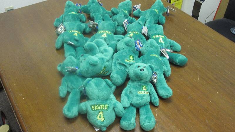 lot 11 image: 14 Brett Favre Beanie Baby type Bears