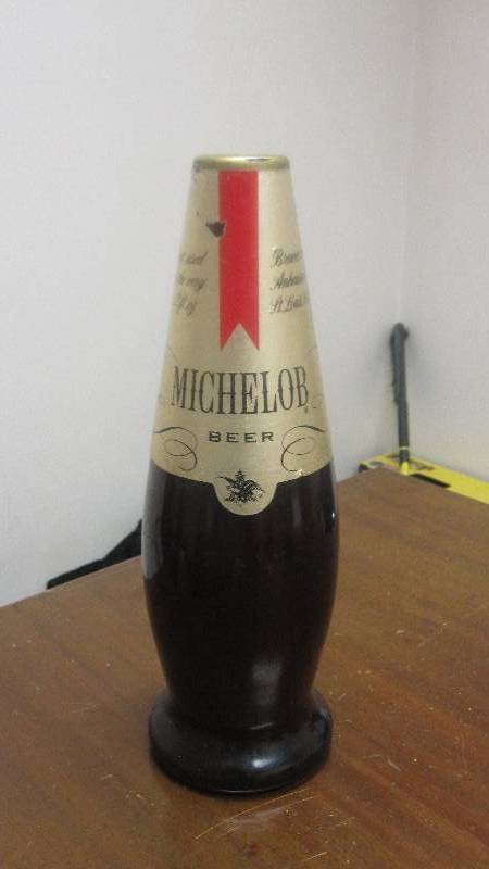 lot 25 image: Vintage plastic Michelob beer bottle bank