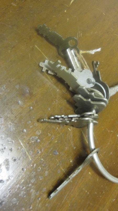 lot 33 image: Large Lot of vintage keys and locks