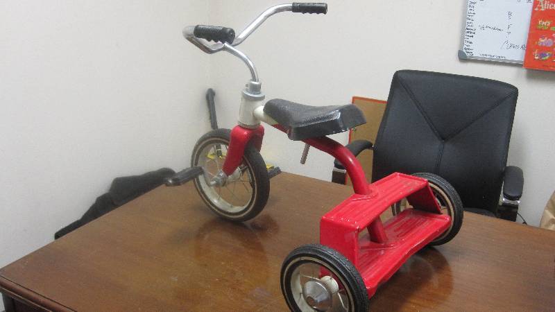 lot 34 image: Vintage Tricyle