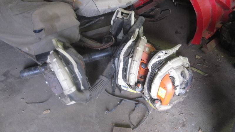 lot 62 image: 5 Stihl Leaf Blowers