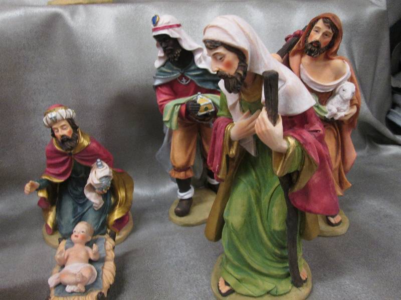 9 pc Detailed  Nativity Set 8.5 inc...