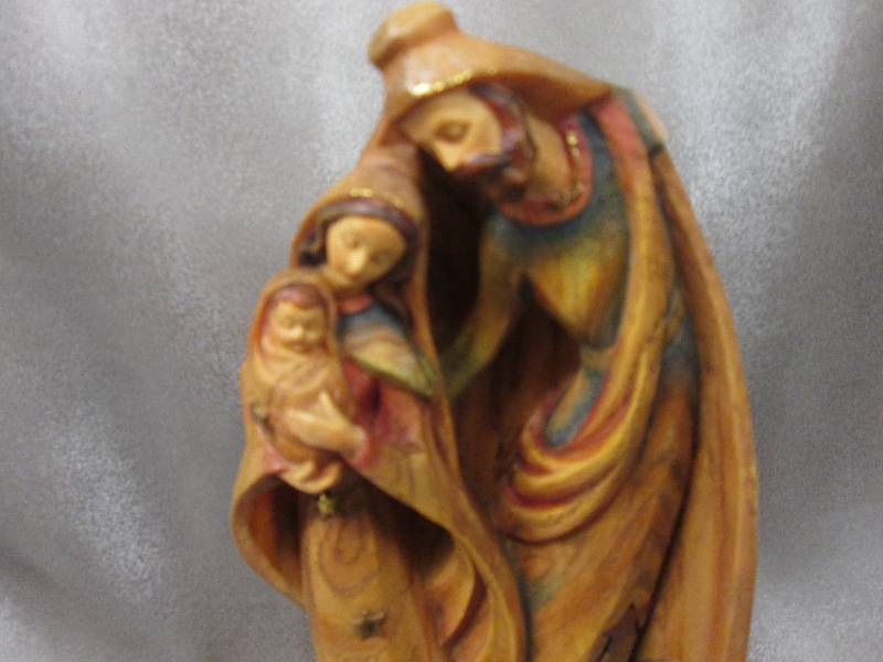1 pc Holy Family 10 inches (chipped...