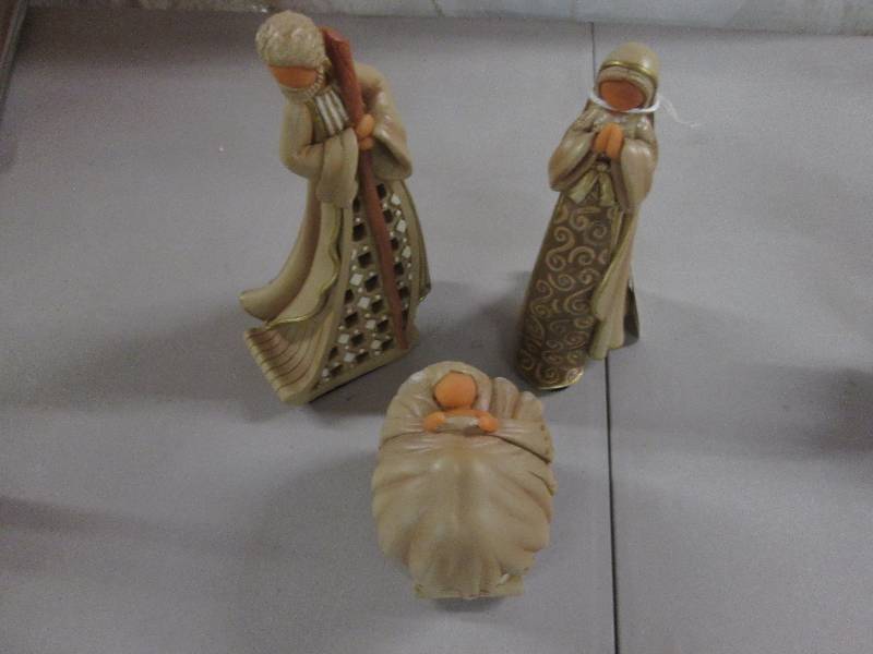 3 pc Nativity, 1 pc Nativity...