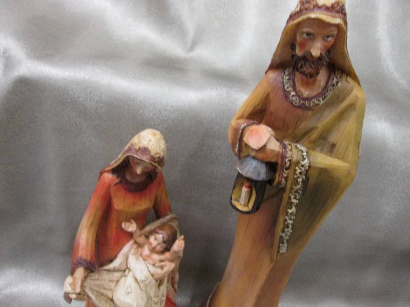Lot of 6  12 inch Resin Holy Famil...