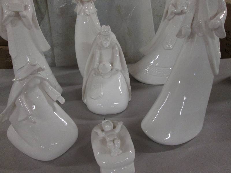 7 pc White Glazed Ceramic 12 inch N...