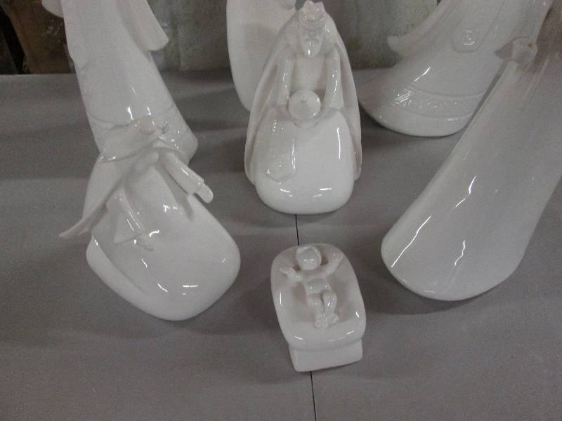 7 pc White Glazed Ceramic 12 inch N...