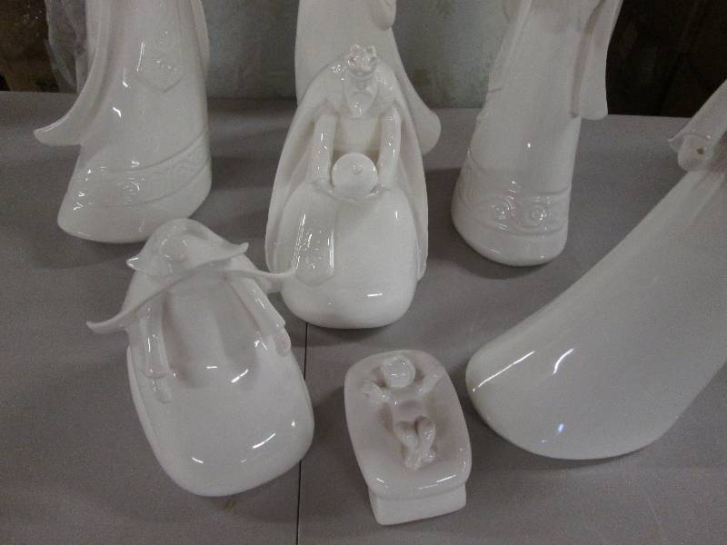7 pc White Glazed Ceramic 12 inch N...