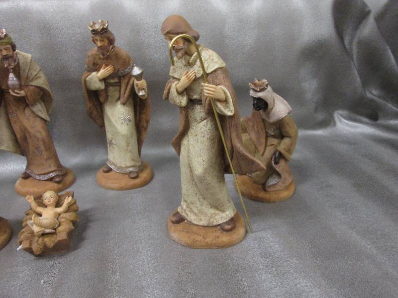 9 pc Ceramic Nativity Set Earthtone...
