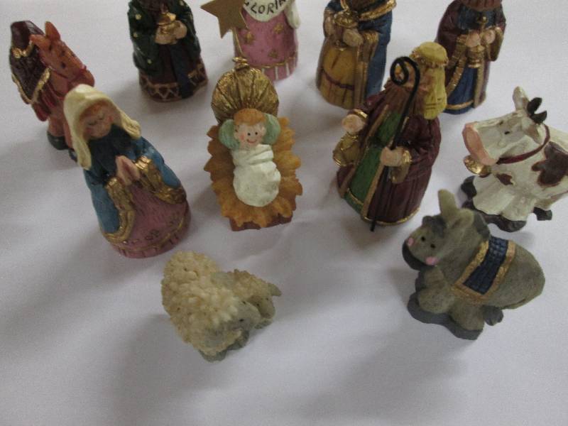 Lot of 6  Miniature 11 pc Nativity...
