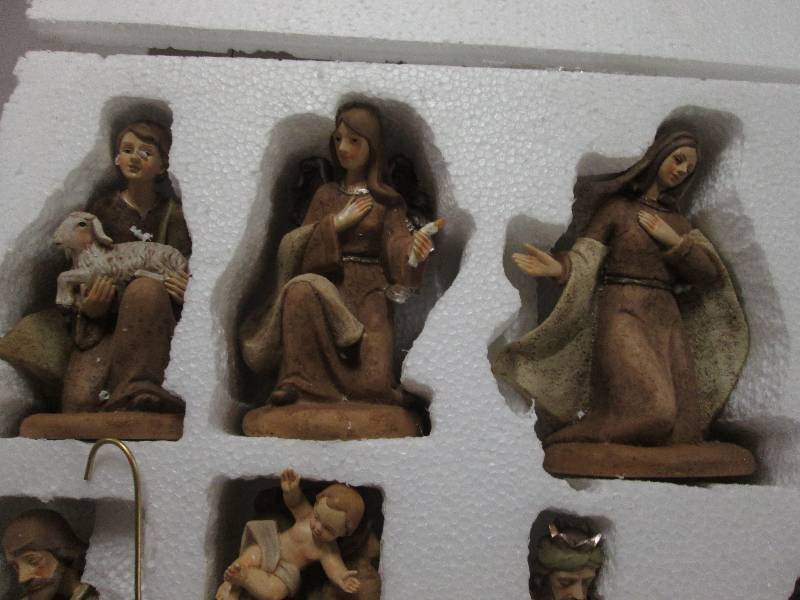 9 pc Ceramic Nativity Set Earthtone...