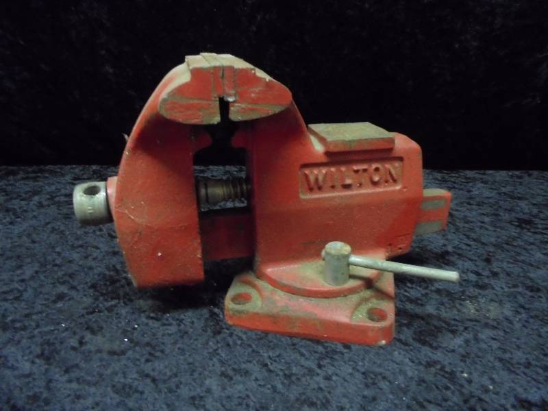 Wilton Vice, 6x10x4