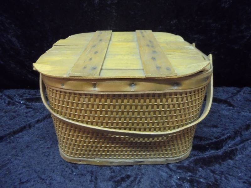 Vintage Picnic Basket, 9x13x14