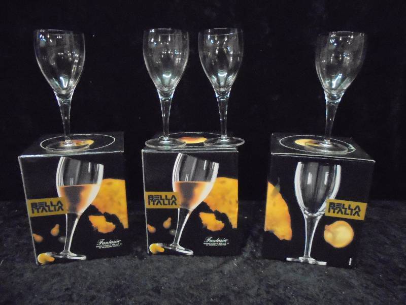 Lot - Bella Italia Fantasia Wine Goblets