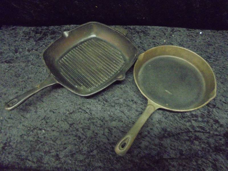 Pair - Cast Fry Pans