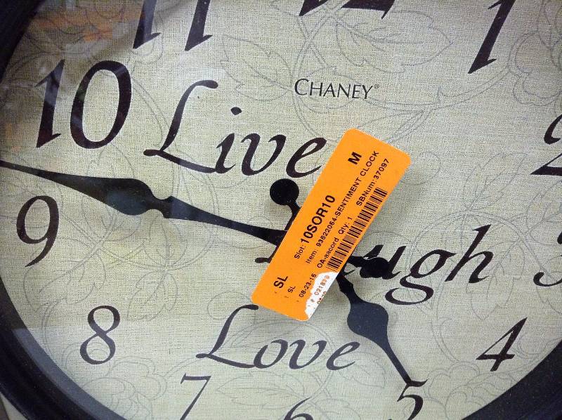 lot 64 image: Lot of 2 clocks