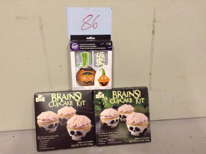 lot 86 image: Hallowen Cup Cake Kits and decorations never used