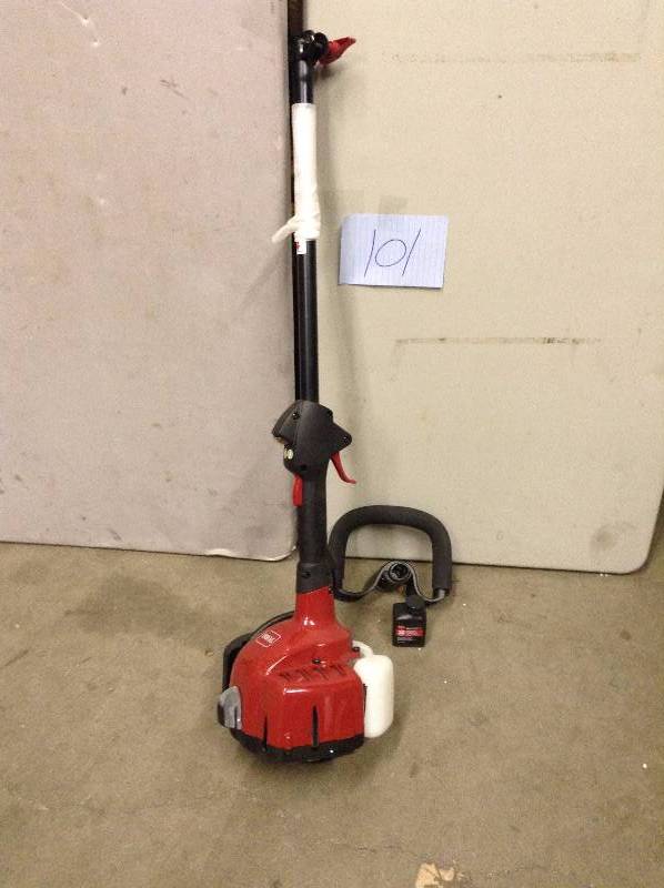 lot 101 image: Toro Commercial Grade engine edger