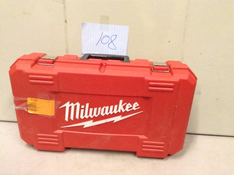 lot 108 image: Milwaukee 8-Amp 12 in. Heavy-Duty Variable Speed Reversible Drill in like new condition