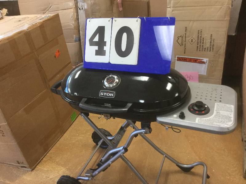 lot 40 image: Stok Gridiron 348 sq. in. Single Burner Portable Propane Gas Grill in Black with Insert Compatibility Used
