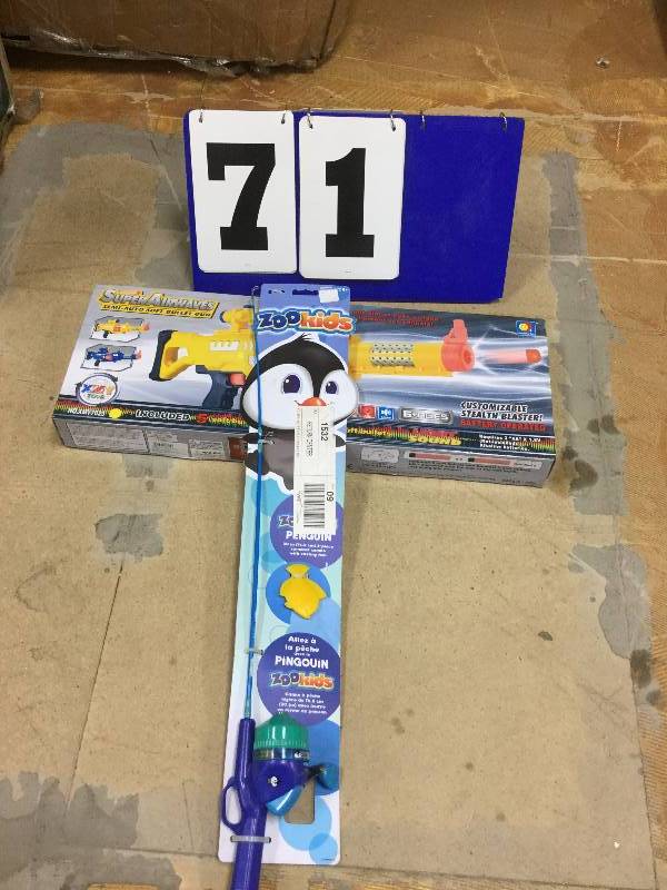 lot 71 image: Lot of boy Toys