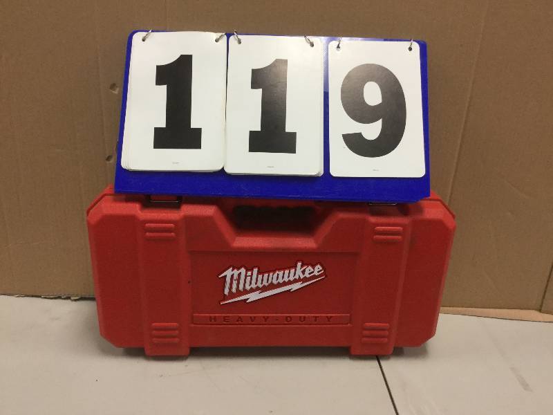 lot 119 image: Milwaukee Super Sawzall used in working condition