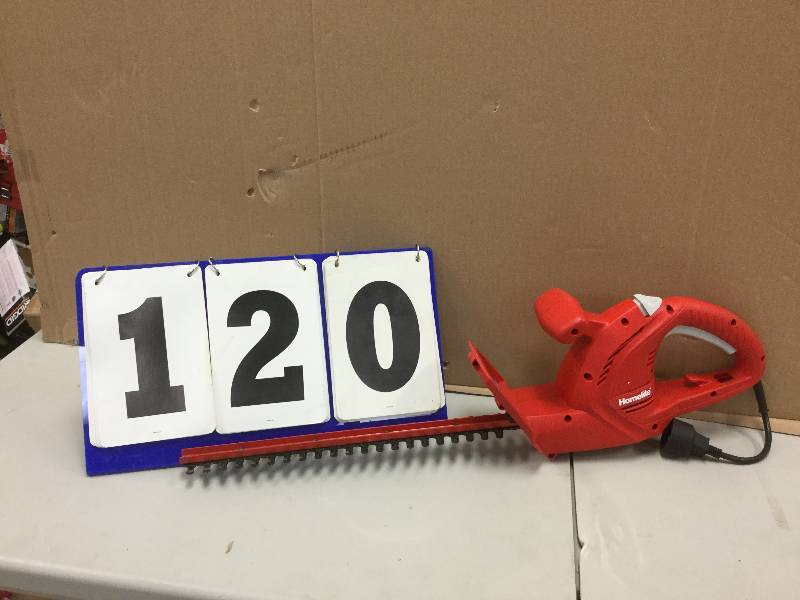 lot 120 image: Homelite 17 in Electric Hedge Trimmer