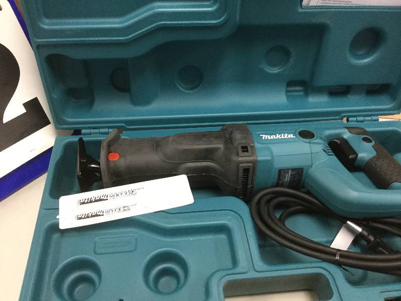 lot 142 image: Makita Reciprocating Saw in like new condition