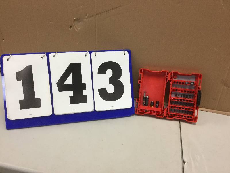 lot 143 image: Milwaukee Shockwave kit - missing some pieces