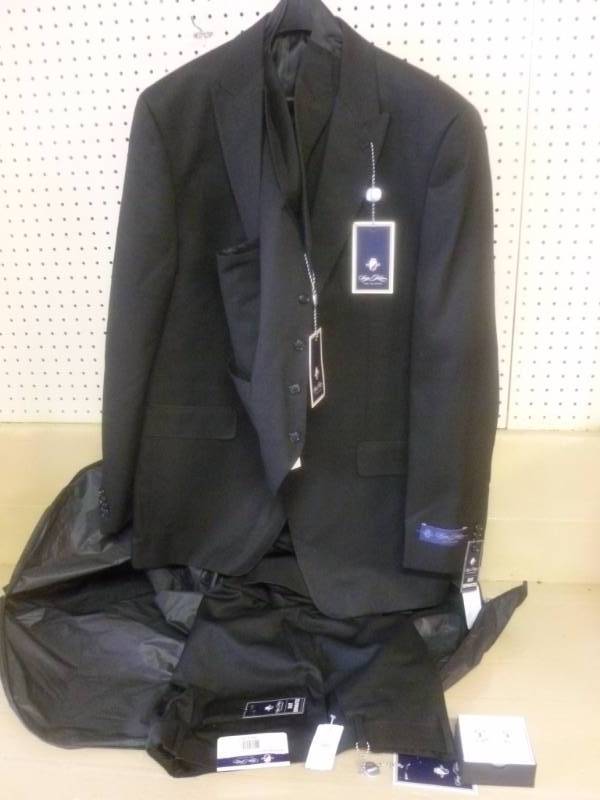 New Mens Suit