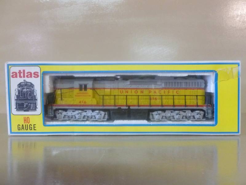 HO Scale Locomotive