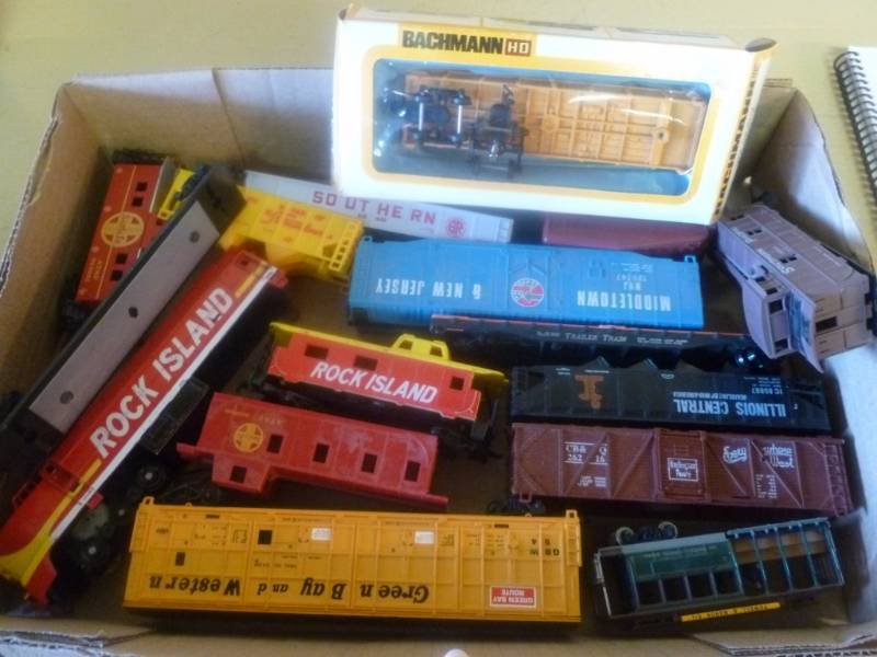HO Scale Train Cars