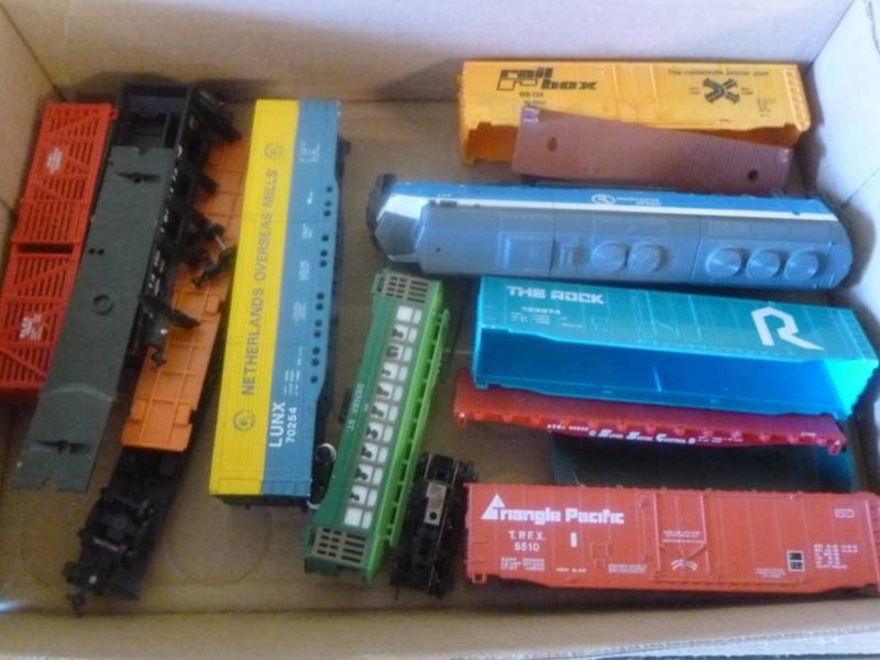 HO Scale Train Cars