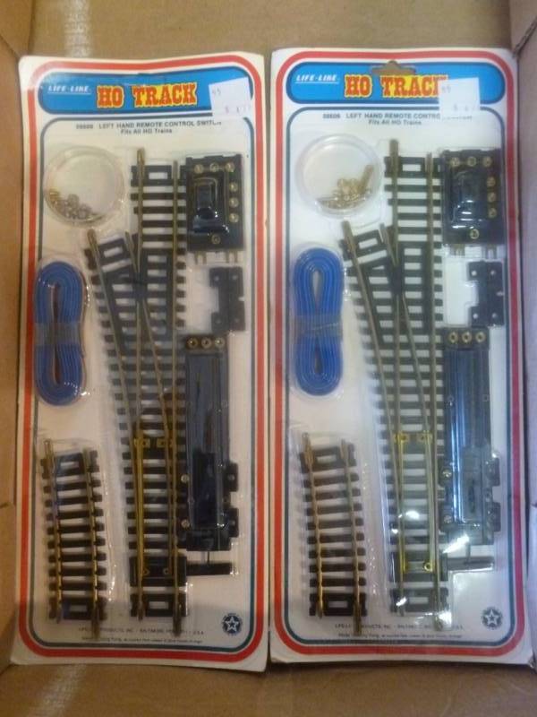HO Scale Train Set Items