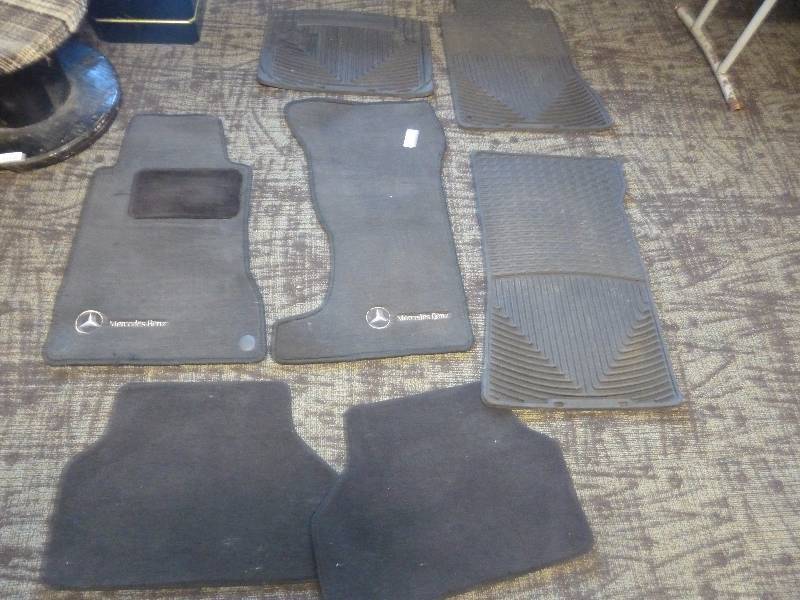 lot 15 image: Car Mats