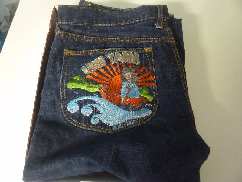 lot 19 image: Mens Jean Lot