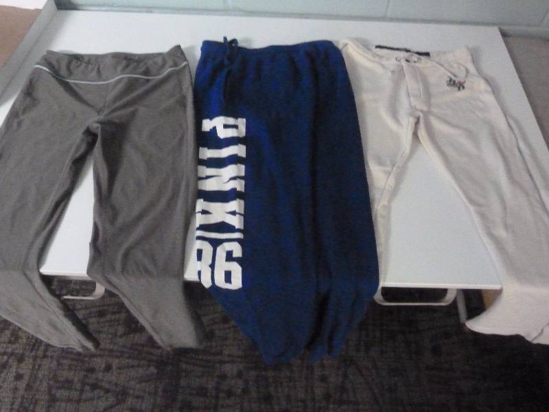 lot 25 image: Womens Sweat Pants Lot