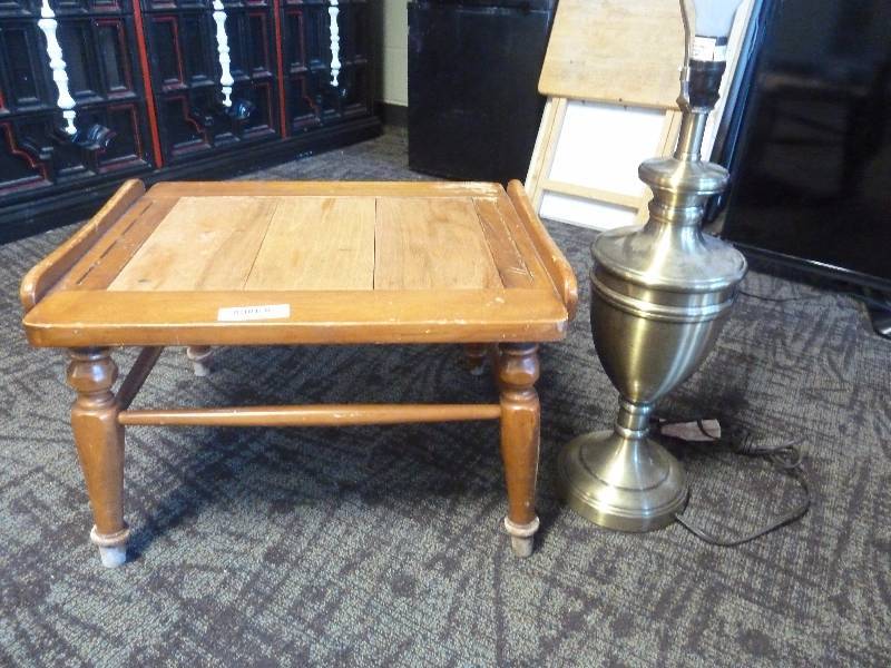 lot 45 image: Wood Breakfast In Bed Table & Lamp