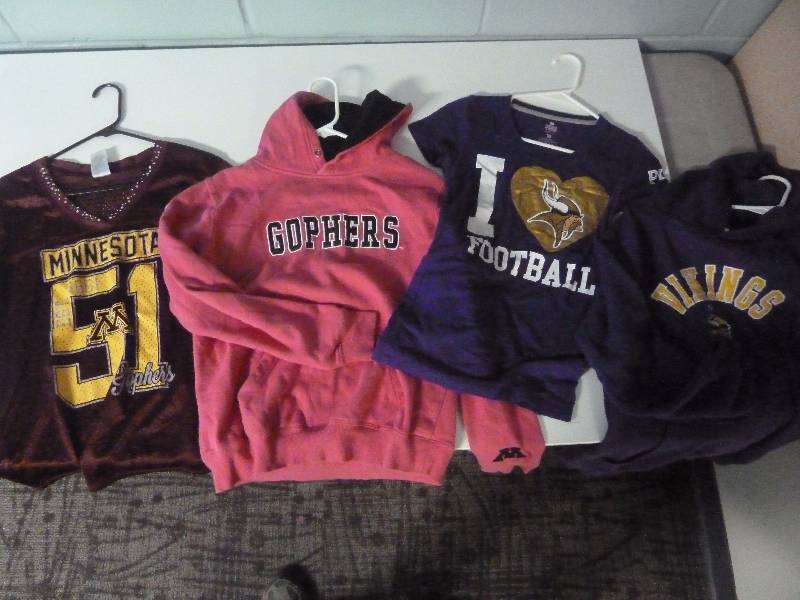 lot 51 image: Womens Sports Clothing Lot