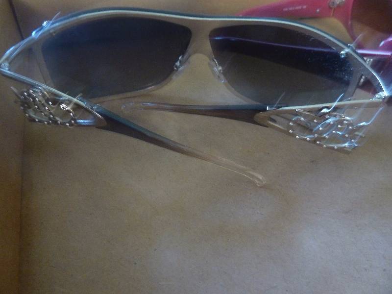 lot 55 image: Sunglasses Lot