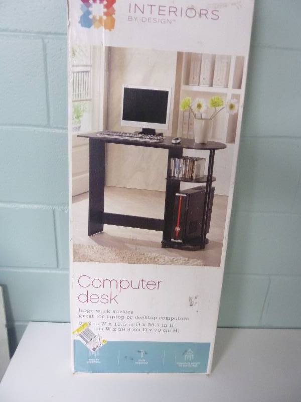lot 93 image: Computer Desk