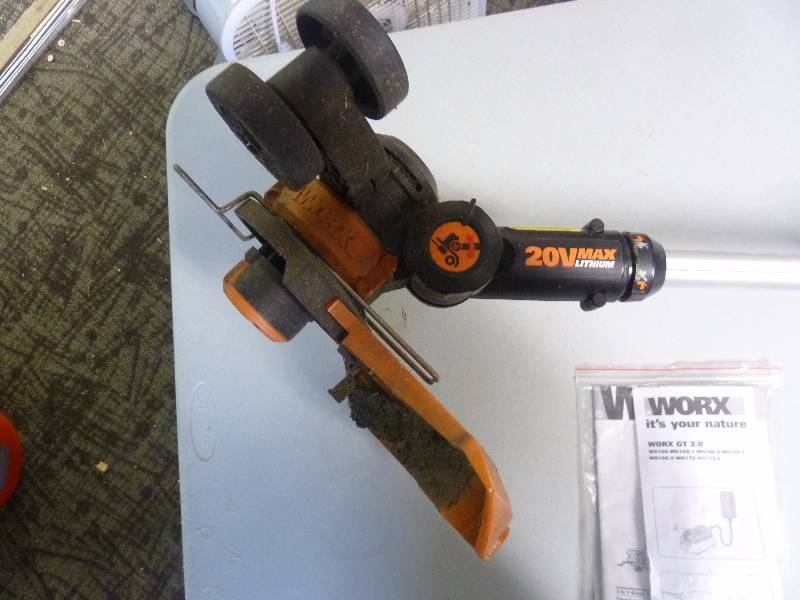 lot 95 image: Worx GT 2.0 3 in 1 Grass TrimmerEdger