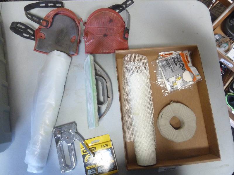 lot 98 image: HardwareTool Lot