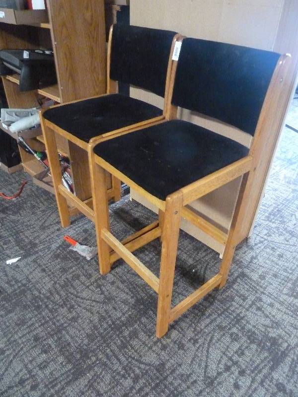 lot 111 image: Bar Chairs