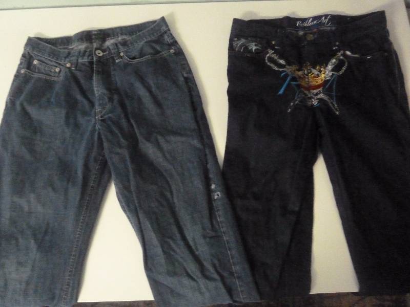 lot 127 image: Jeans Lot