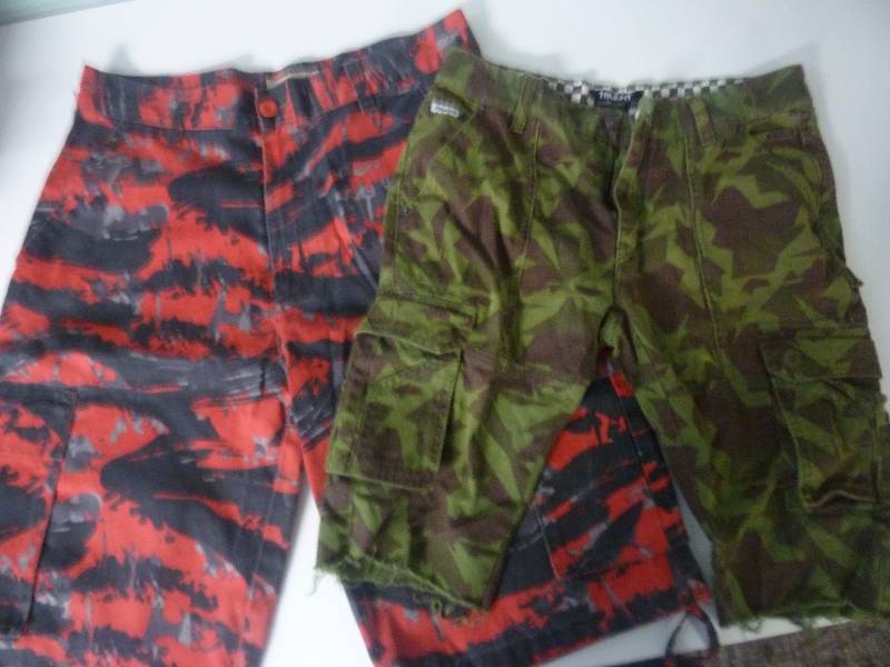 lot 131 image: Mens Short Lot