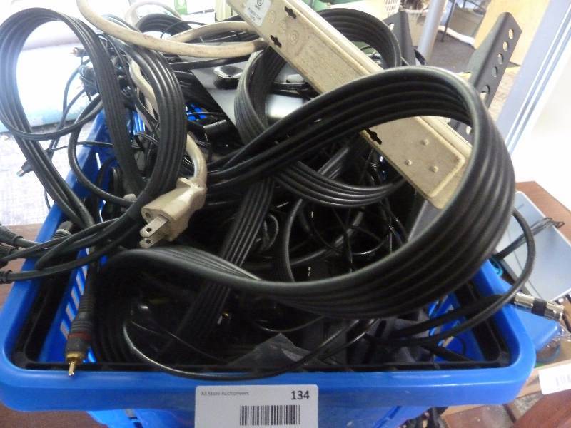 lot 134 image: Large Cord Lot