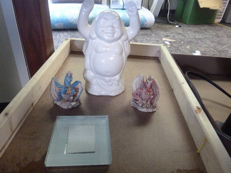 lot 136 image: Home Decor Lot